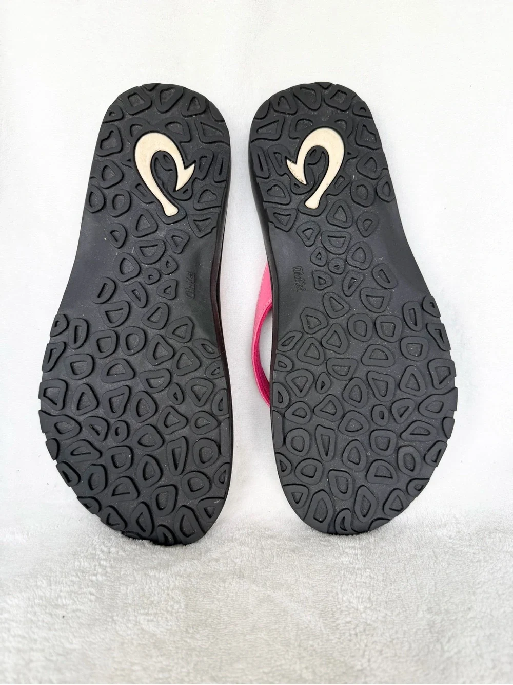 OLUKAI GIRLS' KULAPA KAI SANDAL/BIKINI PINK BLACK YOUTH SIZE 4 -5.